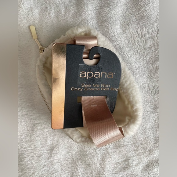 Apana Cozy White Sherpa Crossbody Bag NWT - Picture 7 of 7